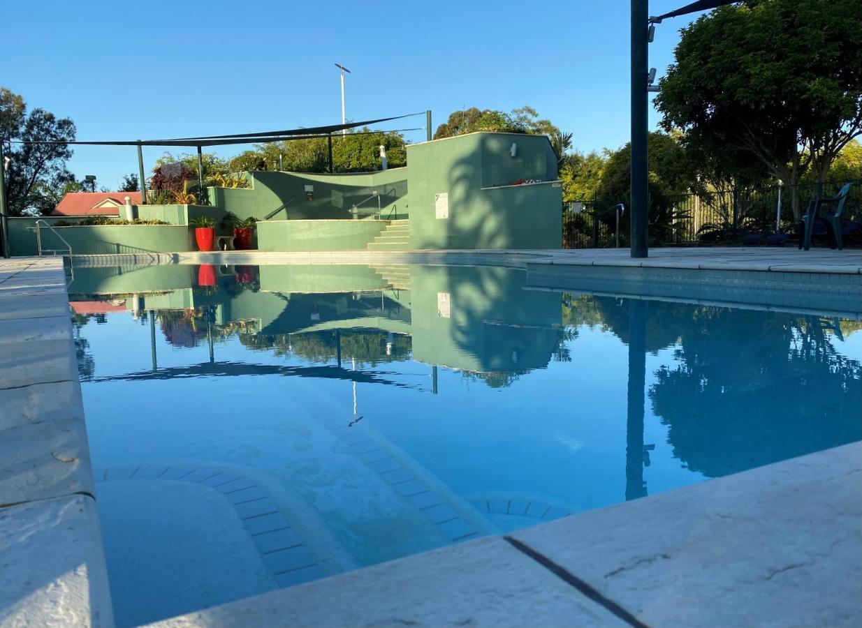 McNevins Logan Park Motel Loganholme Buitenkant foto