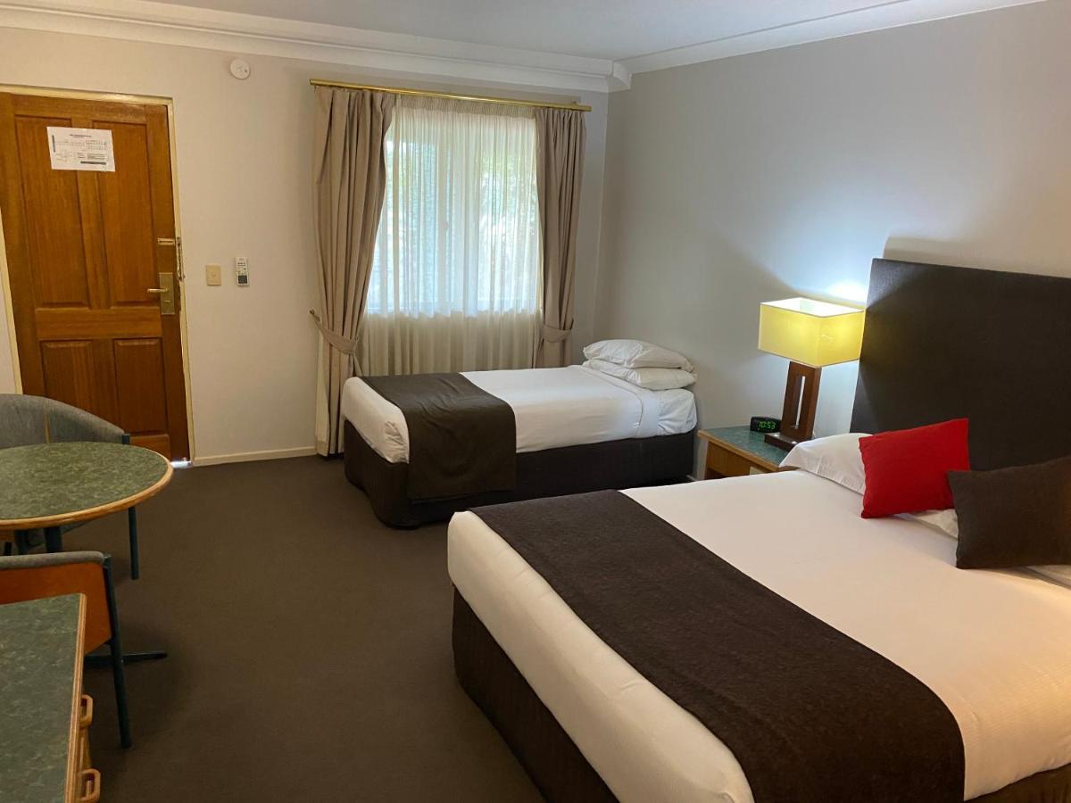 McNevins Logan Park Motel Loganholme Buitenkant foto