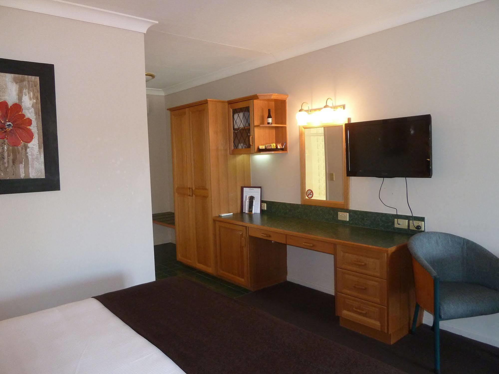 McNevins Logan Park Motel Loganholme Buitenkant foto