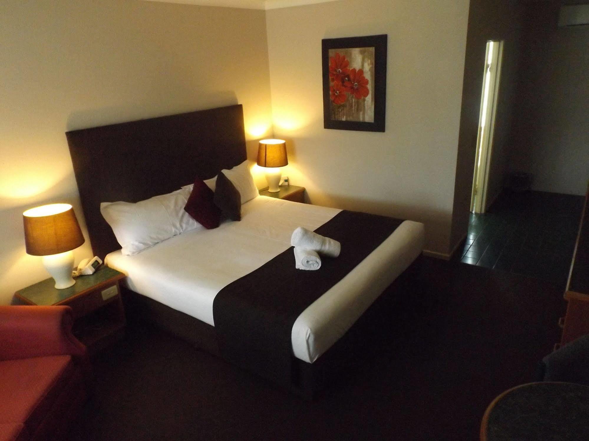 McNevins Logan Park Motel Loganholme Buitenkant foto