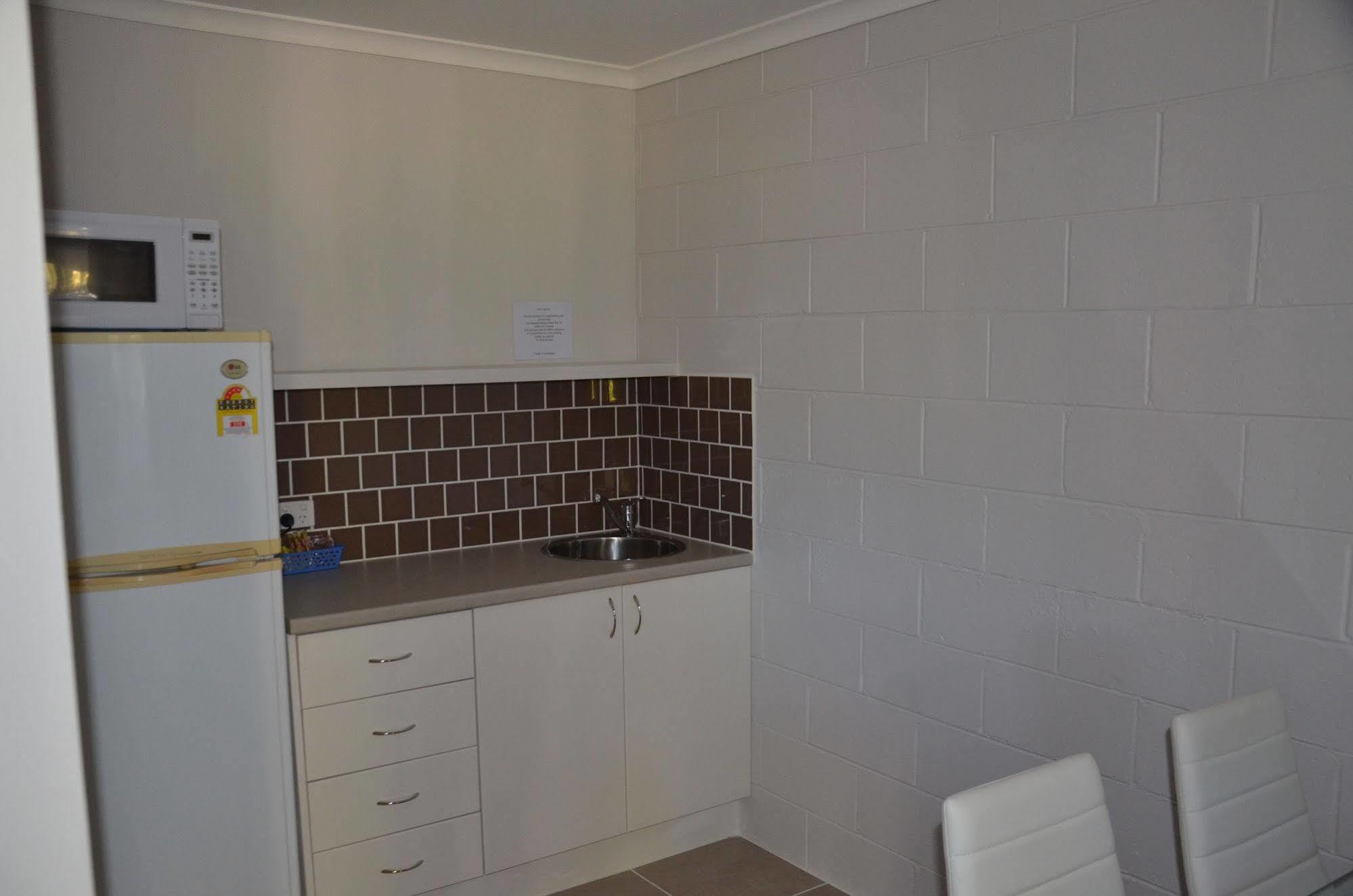 McNevins Logan Park Motel Loganholme Buitenkant foto